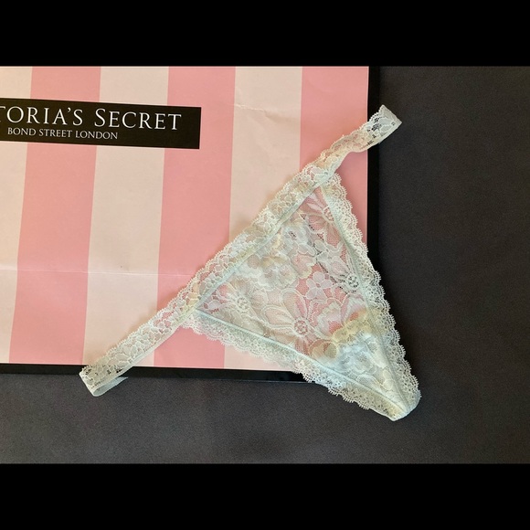 🔥Flash Sale🔥3 New Victoria’s Secret very sexy lace V-string panties bundle - Picture 5 of 11